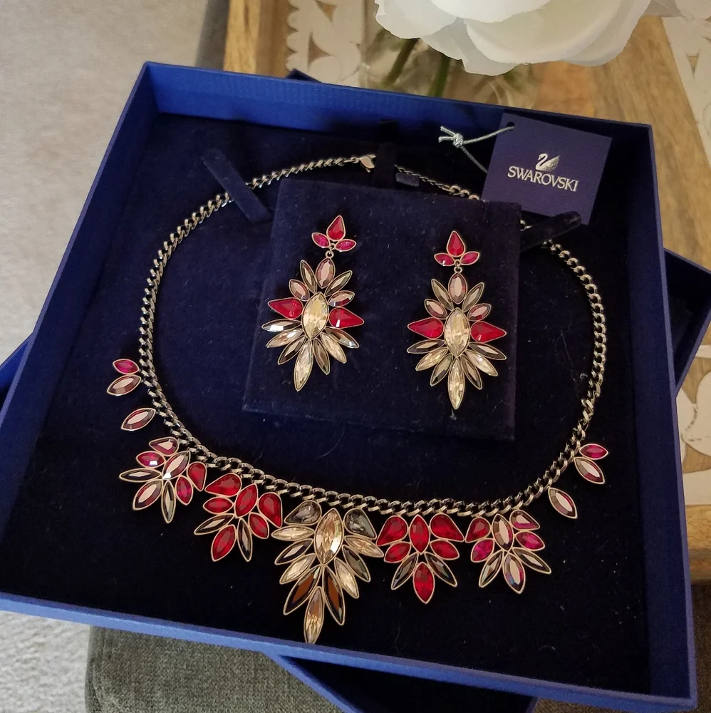 AUTHENTIC Swarovski RARE Red Vermilion Statement Necklace & Earrings NWT